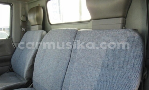 Acheter Occasion Utilitaire Mitsubishi Canter Blanc à Beitbridge, Matabeleland South Acheter Occasion Utilitaire Mitsubishi Canter Blanc à Beitbridge, Matabeleland South