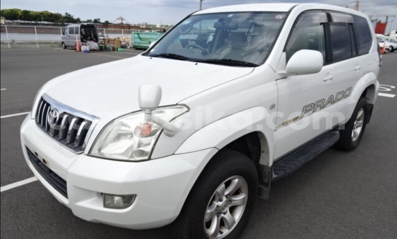 Tenga Tsaru Toyota Prado Chena Mota in Beitbridge in Matabeleland South Tenga Tsaru Toyota Prado Chena Mota in Beitbridge in Matabeleland South