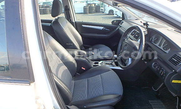 Acheter Occasion Voiture Mercedes‒Benz B-klasse Blanc à Beitbridge, Matabeleland South Acheter Occasion Voiture Mercedes‒Benz B-klasse Blanc à Beitbridge, Matabeleland South