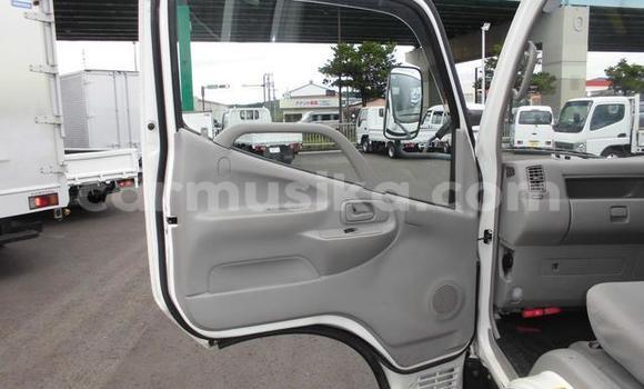 Buy Used Toyota Dyna White Truck in Beitbridge in Matabeleland South Buy Used Toyota Dyna White Truck in Beitbridge in Matabeleland South