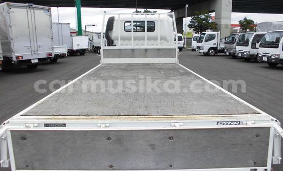 Buy Used Toyota Dyna White Truck in Beitbridge in Matabeleland South Buy Used Toyota Dyna White Truck in Beitbridge in Matabeleland South