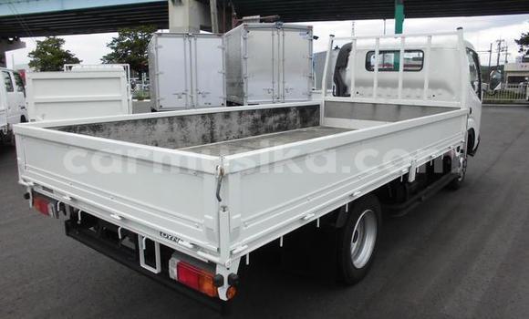 Buy Used Toyota Dyna White Truck in Beitbridge in Matabeleland South Buy Used Toyota Dyna White Truck in Beitbridge in Matabeleland South