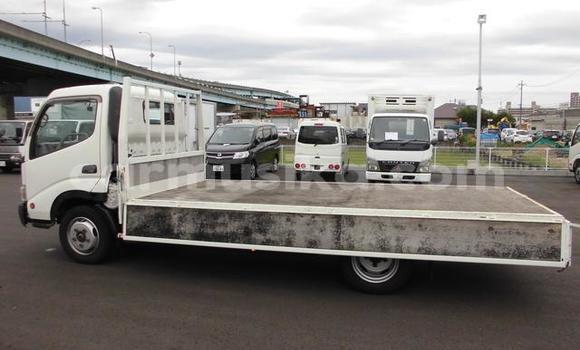 Buy Used Toyota Dyna White Truck in Beitbridge in Matabeleland South Buy Used Toyota Dyna White Truck in Beitbridge in Matabeleland South