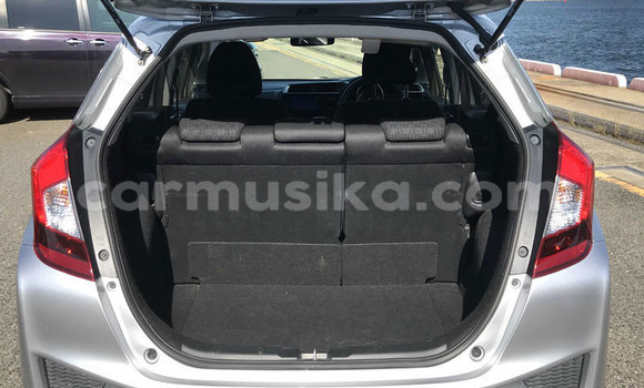 Acheter Occasion Voiture Honda Fit Gris à Beitbridge, Matabeleland South Acheter Occasion Voiture Honda Fit Gris à Beitbridge, Matabeleland South