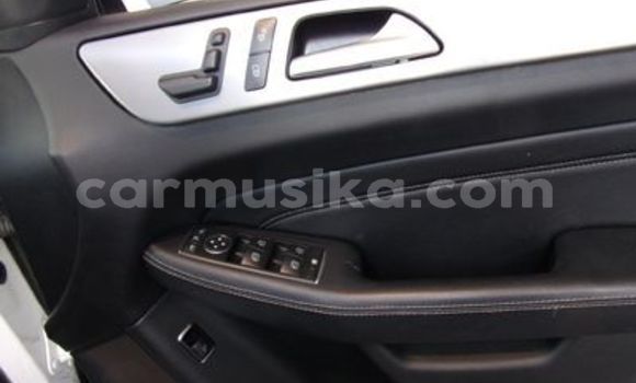 Acheter Occasion Voiture Mercedes‒Benz ML–Class Autre à Beitbridge, Matabeleland South Acheter Occasion Voiture Mercedes‒Benz ML–Class Autre à Beitbridge, Matabeleland South