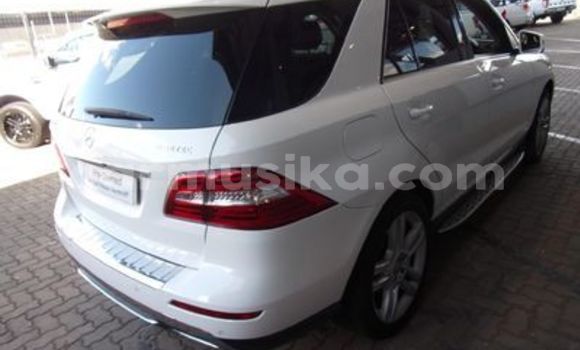 Acheter Occasion Voiture Mercedes‒Benz ML–Class Autre à Beitbridge, Matabeleland South Acheter Occasion Voiture Mercedes‒Benz ML–Class Autre à Beitbridge, Matabeleland South