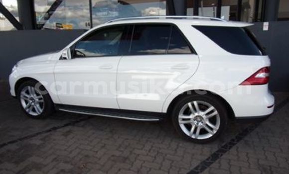Acheter Occasion Voiture Mercedes‒Benz ML–Class Autre à Beitbridge, Matabeleland South Acheter Occasion Voiture Mercedes‒Benz ML–Class Autre à Beitbridge, Matabeleland South