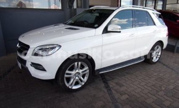 Acheter Occasion Voiture Mercedes‒Benz ML–Class Autre à Beitbridge, Matabeleland South Acheter Occasion Voiture Mercedes‒Benz ML–Class Autre à Beitbridge, Matabeleland South