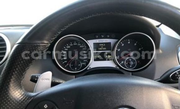 Nunua Ilio tumika Mercedes‒Benz ML–Class Fedha Gari ndani ya Beitbridge nchini Matabeleland Kusini Nunua Ilio tumika Mercedes‒Benz ML–Class Fedha Gari ndani ya Beitbridge nchini Matabeleland Kusini