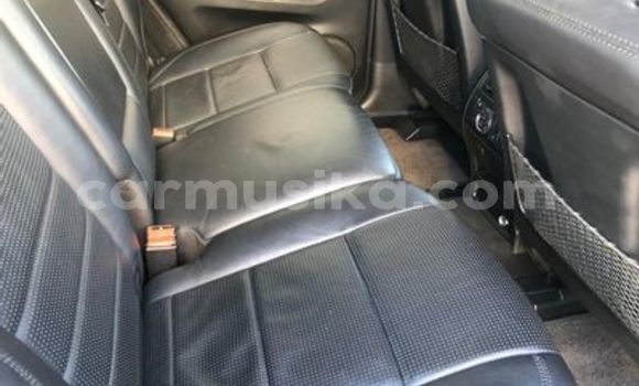 Nunua Ilio tumika Mercedes‒Benz ML–Class Fedha Gari ndani ya Beitbridge nchini Matabeleland Kusini Nunua Ilio tumika Mercedes‒Benz ML–Class Fedha Gari ndani ya Beitbridge nchini Matabeleland Kusini