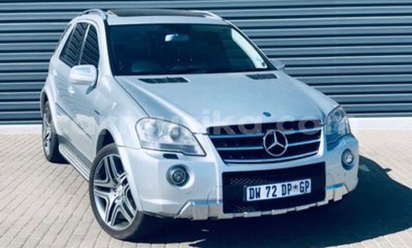 Nunua Ilio tumika Mercedes‒Benz ML–Class Fedha Gari ndani ya Beitbridge nchini Matabeleland Kusini Nunua Ilio tumika Mercedes‒Benz ML–Class Fedha Gari ndani ya Beitbridge nchini Matabeleland Kusini