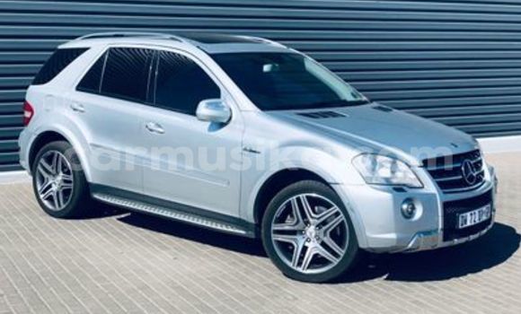 Nunua Ilio tumika Mercedes‒Benz ML–Class Fedha Gari ndani ya Beitbridge nchini Matabeleland Kusini Nunua Ilio tumika Mercedes‒Benz ML–Class Fedha Gari ndani ya Beitbridge nchini Matabeleland Kusini