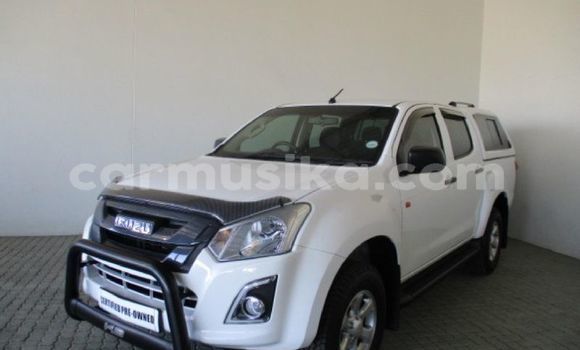 Tenga Tsaru Isuzu D–MAX Chena Mota in Beitbridge in Matabeleland South Tenga Tsaru Isuzu D–MAX Chena Mota in Beitbridge in Matabeleland South