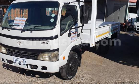 Nunua Ilio tumika Toyota Dyna Nyeupe Gari ndani ya Beitbridge nchini Matabeleland Kusini