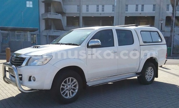 Acheter Occasion Voiture Toyota Hilux Blanc à Bulawayo, Bulawayo Acheter Occasion Voiture Toyota Hilux Blanc à Bulawayo, Bulawayo