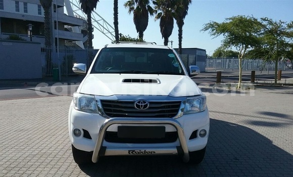 Acheter Occasion Voiture Toyota Hilux Blanc à Bulawayo, Bulawayo Acheter Occasion Voiture Toyota Hilux Blanc à Bulawayo, Bulawayo