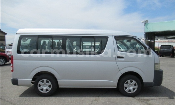 Acheter Occasion Voiture Toyota Hiace Gris à Beitbridge, Matabeleland South Acheter Occasion Voiture Toyota Hiace Gris à Beitbridge, Matabeleland South