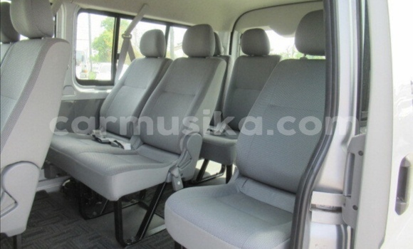 Acheter Occasion Voiture Toyota Hiace Gris à Beitbridge, Matabeleland South Acheter Occasion Voiture Toyota Hiace Gris à Beitbridge, Matabeleland South