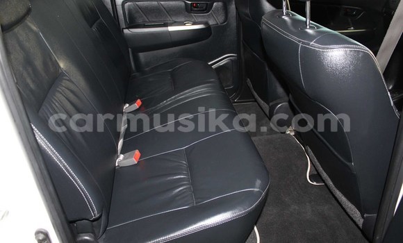 Acheter Occasion Voiture Toyota Hilux Blanc à Bulawayo, Bulawayo Acheter Occasion Voiture Toyota Hilux Blanc à Bulawayo, Bulawayo