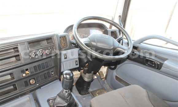 Acheter Occasion Utilitaire Hino 300 Series Blanc à Bulawayo, Bulawayo Acheter Occasion Utilitaire Hino 300 Series Blanc à Bulawayo, Bulawayo