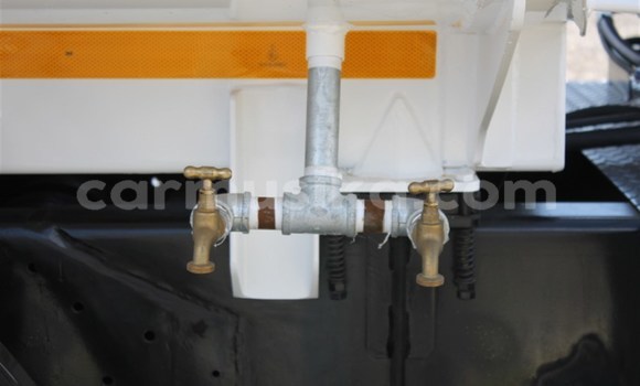 Acheter Occasion Utilitaire Hino 300 Series Blanc à Bulawayo, Bulawayo Acheter Occasion Utilitaire Hino 300 Series Blanc à Bulawayo, Bulawayo