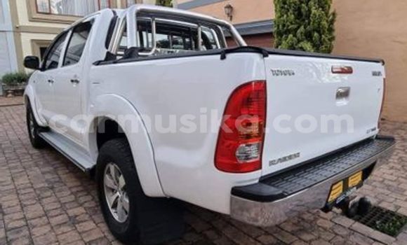 Acheter Occasion Voiture Toyota Hilux Blanc à Beitbridge, Matabeleland South Acheter Occasion Voiture Toyota Hilux Blanc à Beitbridge, Matabeleland South