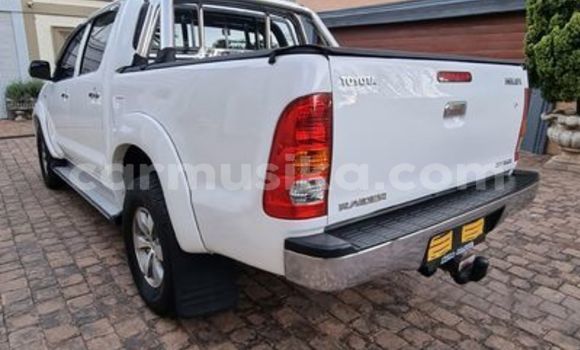 Acheter Occasion Voiture Toyota Hilux Blanc à Beitbridge, Matabeleland South Acheter Occasion Voiture Toyota Hilux Blanc à Beitbridge, Matabeleland South
