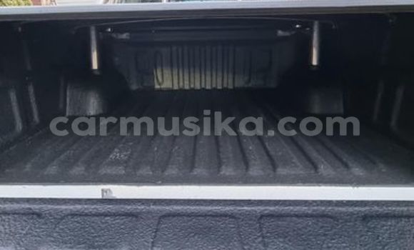 Acheter Occasion Voiture Toyota Hilux Blanc à Beitbridge, Matabeleland South Acheter Occasion Voiture Toyota Hilux Blanc à Beitbridge, Matabeleland South