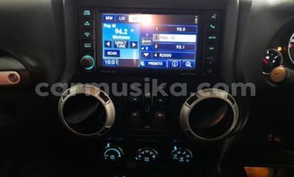 Acheter Occasion Voiture Jeep Wrangler Gris à Beitbridge, Matabeleland South Acheter Occasion Voiture Jeep Wrangler Gris à Beitbridge, Matabeleland South