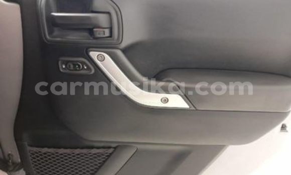 Acheter Occasion Voiture Jeep Wrangler Gris à Beitbridge, Matabeleland South Acheter Occasion Voiture Jeep Wrangler Gris à Beitbridge, Matabeleland South