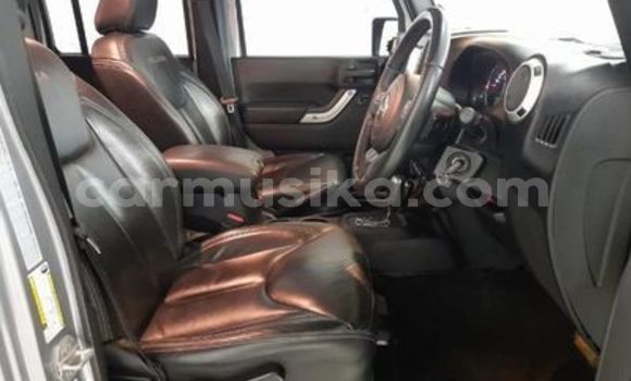 Acheter Occasion Voiture Jeep Wrangler Gris à Beitbridge, Matabeleland South Acheter Occasion Voiture Jeep Wrangler Gris à Beitbridge, Matabeleland South