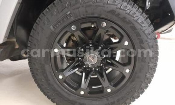 Acheter Occasion Voiture Jeep Wrangler Gris à Beitbridge, Matabeleland South Acheter Occasion Voiture Jeep Wrangler Gris à Beitbridge, Matabeleland South