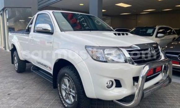 Buy Used Toyota Hilux White Car in Beitbridge in Matabeleland South