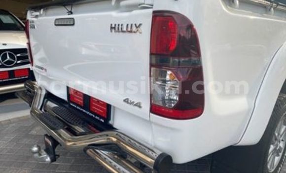 Acheter Occasion Voiture Toyota Hilux Blanc à Beitbridge, Matabeleland South Acheter Occasion Voiture Toyota Hilux Blanc à Beitbridge, Matabeleland South