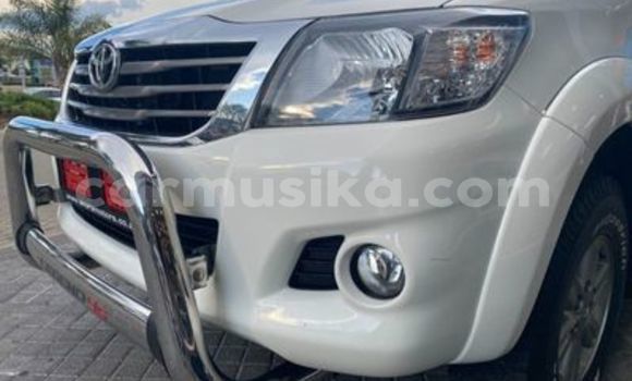 Acheter Occasion Voiture Toyota Hilux Blanc à Beitbridge, Matabeleland South Acheter Occasion Voiture Toyota Hilux Blanc à Beitbridge, Matabeleland South