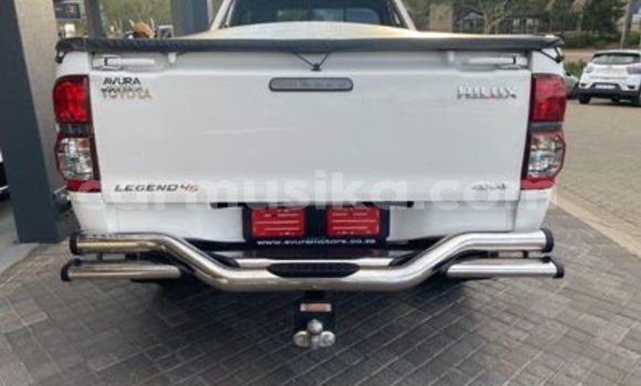 Acheter Occasion Voiture Toyota Hilux Blanc à Beitbridge, Matabeleland South Acheter Occasion Voiture Toyota Hilux Blanc à Beitbridge, Matabeleland South