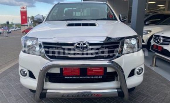 Acheter Occasion Voiture Toyota Hilux Blanc à Beitbridge, Matabeleland South Acheter Occasion Voiture Toyota Hilux Blanc à Beitbridge, Matabeleland South