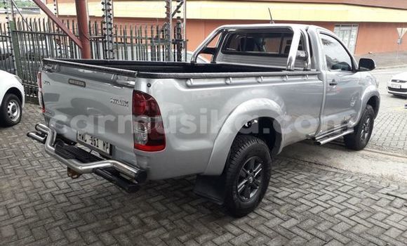 Buy Used Toyota Hilux Silver Car in Beitbridge in Matabeleland South Buy Used Toyota Hilux Silver Car in Beitbridge in Matabeleland South