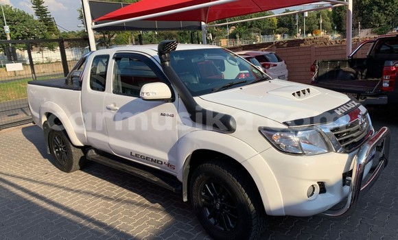 Nunua Ilio tumika Toyota Hilux Nyeupe Gari ndani ya Beitbridge nchini Matabeleland Kusini