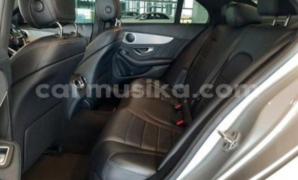 Nunua Ilio tumika Mercedes-Benz C-Classe Fedha Gari ndani ya Beitbridge nchini Matabeleland Kusini Nunua Ilio tumika Mercedes-Benz C-Classe Fedha Gari ndani ya Beitbridge nchini Matabeleland Kusini