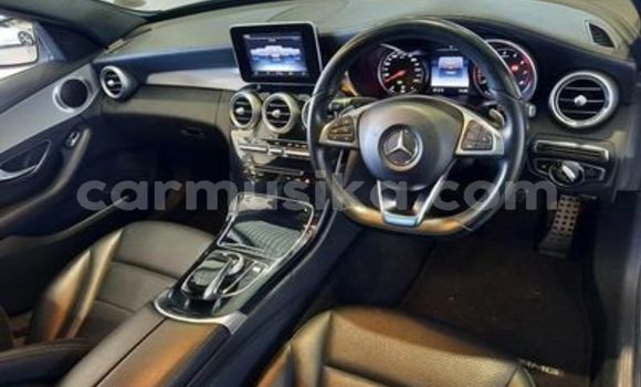 Nunua Ilio tumika Mercedes-Benz C-Classe Fedha Gari ndani ya Beitbridge nchini Matabeleland Kusini Nunua Ilio tumika Mercedes-Benz C-Classe Fedha Gari ndani ya Beitbridge nchini Matabeleland Kusini