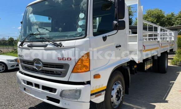 Buy Used Hino Ranger White Truck in Beitbridge in Matabeleland South Buy Used Hino Ranger White Truck in Beitbridge in Matabeleland South