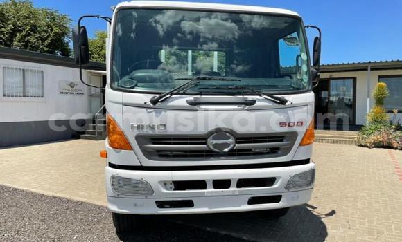 Buy Used Hino Ranger White Truck in Beitbridge in Matabeleland South Buy Used Hino Ranger White Truck in Beitbridge in Matabeleland South