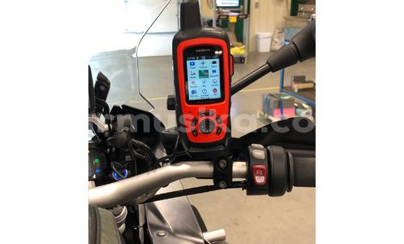 Nunua Ilio tumika BMW GS Nyeusi Bike ndani ya Alexandra Park nchini Harare Nunua Ilio tumika BMW GS Nyeusi Bike ndani ya Alexandra Park nchini Harare