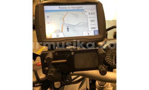 Nunua Ilio tumika BMW GS Nyeusi Bike ndani ya Alexandra Park nchini Harare Nunua Ilio tumika BMW GS Nyeusi Bike ndani ya Alexandra Park nchini Harare