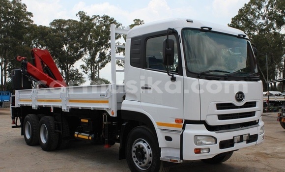 Buy Used Nissan UD White Truck in Beitbridge in Matabeleland South