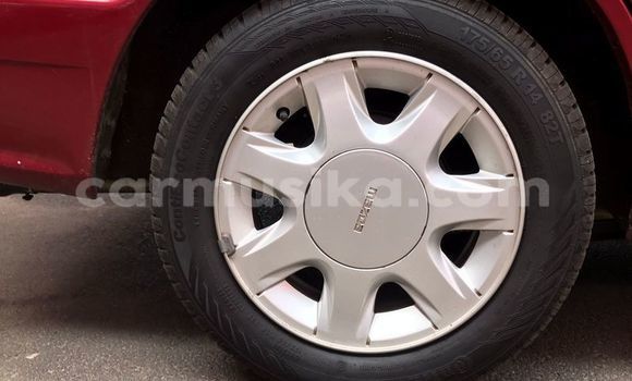 Nunua Ilio tumika Mazda 323 Nyekundu Gari ndani ya Beitbridge nchini Matabeleland Kusini Nunua Ilio tumika Mazda 323 Nyekundu Gari ndani ya Beitbridge nchini Matabeleland Kusini