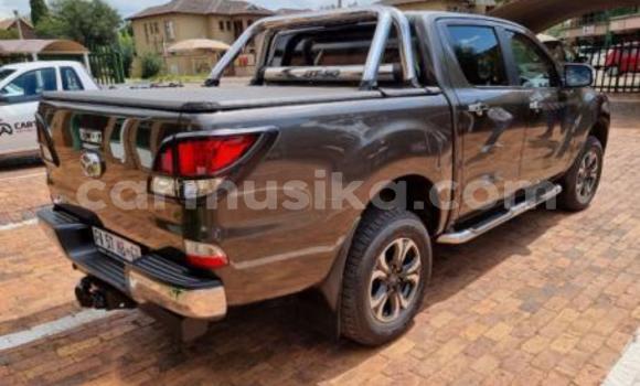 Nunua Ilio tumika Mazda BT-50 Fedha Gari ndani ya Beitbridge nchini Matabeleland Kusini Nunua Ilio tumika Mazda BT-50 Fedha Gari ndani ya Beitbridge nchini Matabeleland Kusini