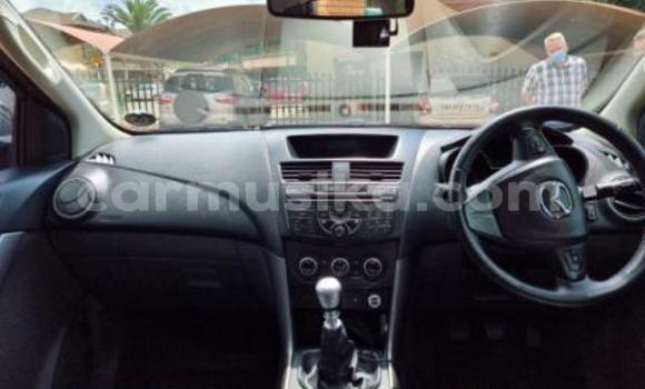 Nunua Ilio tumika Mazda BT-50 Fedha Gari ndani ya Beitbridge nchini Matabeleland Kusini Nunua Ilio tumika Mazda BT-50 Fedha Gari ndani ya Beitbridge nchini Matabeleland Kusini