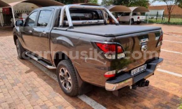 Nunua Ilio tumika Mazda BT-50 Fedha Gari ndani ya Beitbridge nchini Matabeleland Kusini Nunua Ilio tumika Mazda BT-50 Fedha Gari ndani ya Beitbridge nchini Matabeleland Kusini